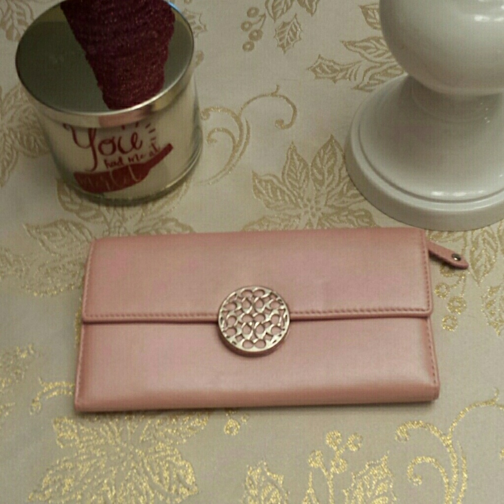 Pink pearl Coach wallet